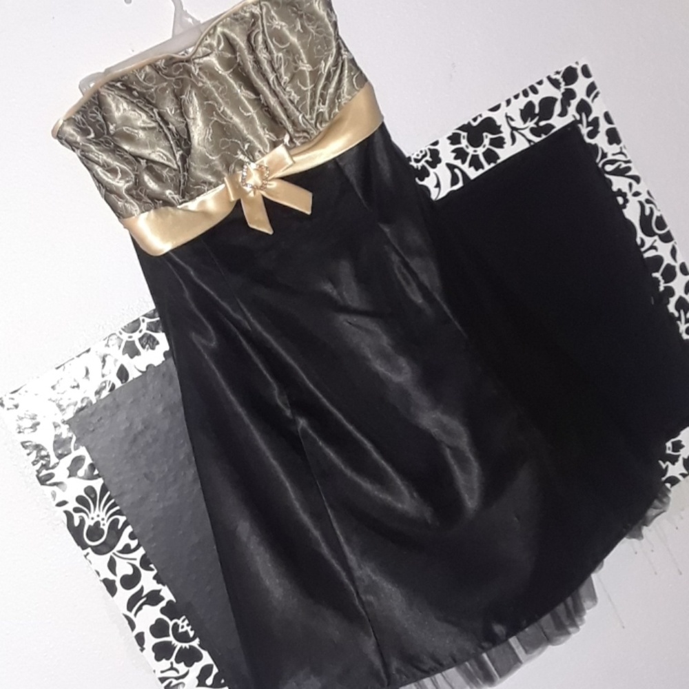 EUC juniors strapless dress size 11